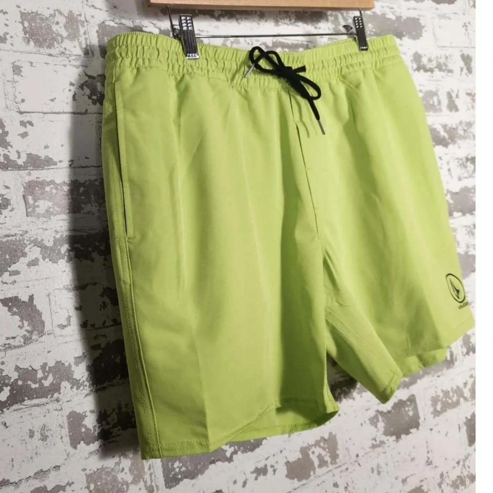 Volcom dive into